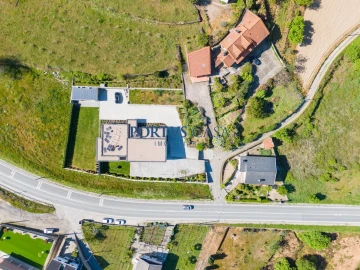 Moradia T4 para Venda em Sande