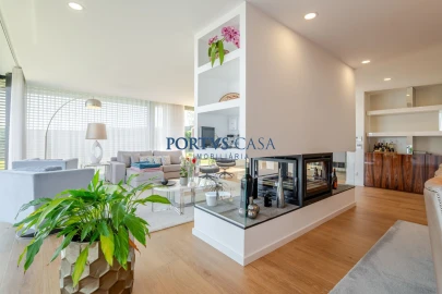 Moradia T4 para Venda em Sande