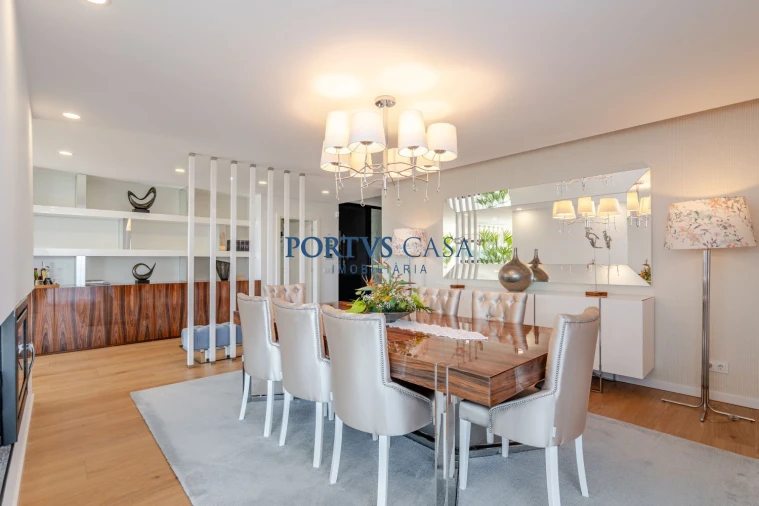 Moradia T4 para Venda em Sande Foto 18