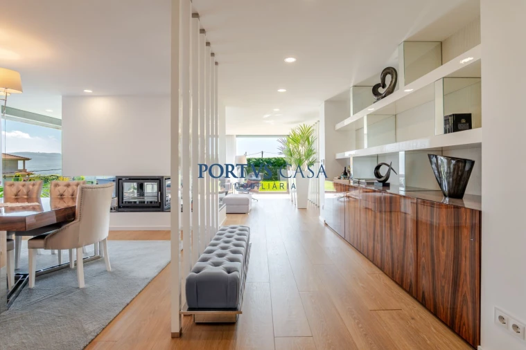Moradia T4 para Venda em Sande Foto 15