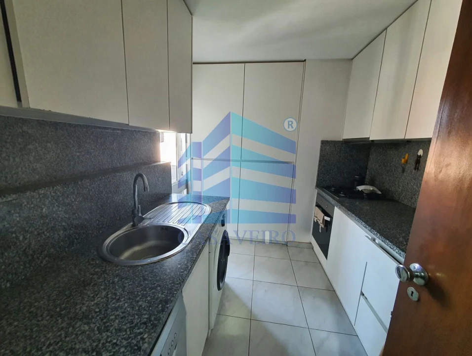Apartamento T2 para Venda em Esgueira Foto 3