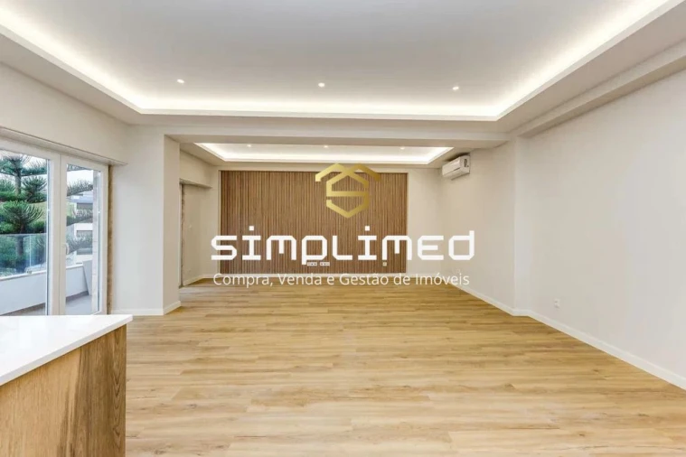 Apartamento T4 para Venda em Carnaxide e Queijas Foto 4