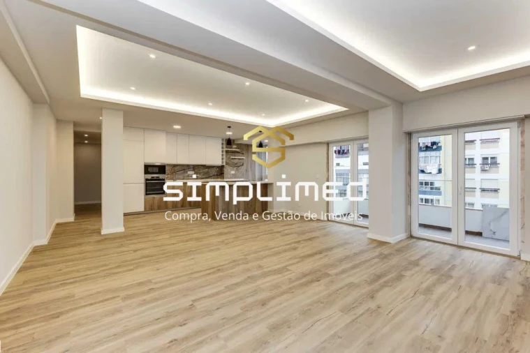 Apartamento T4 para Venda em Carnaxide e Queijas Foto 6