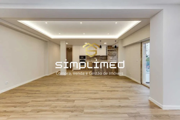 Apartamento T4 para Venda em Carnaxide e Queijas Foto 5