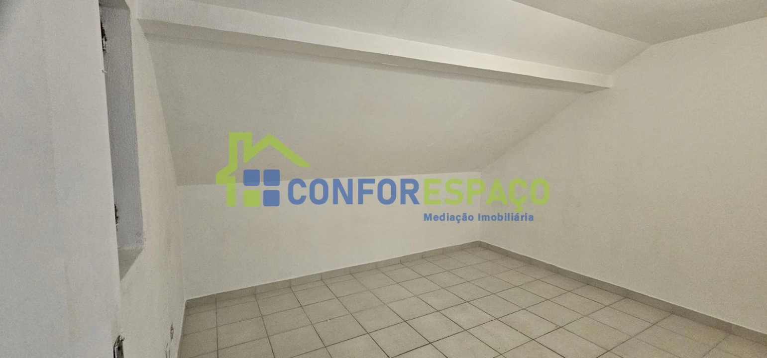 Apartamento T2 para Arrendamento em Castelo Branco Foto 8