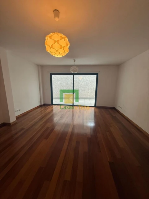 Apartamento T1 para Venda em Glória e Vera Cruz