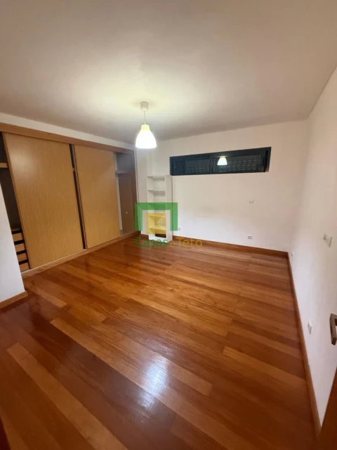 Apartamento T1 para Venda em Glória e Vera Cruz
