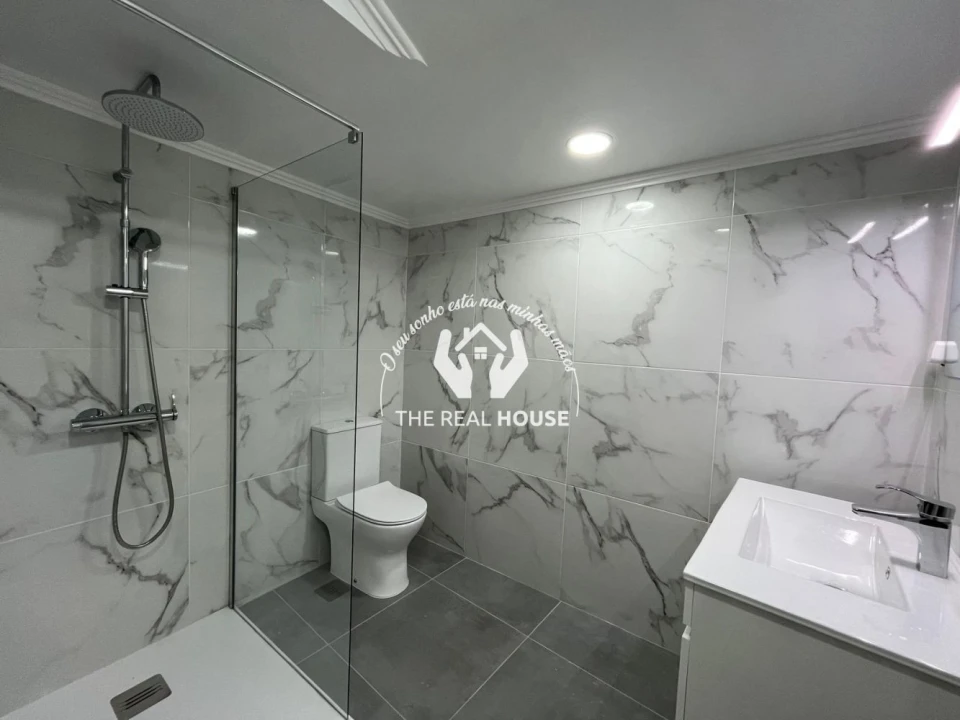 Apartamento T1 para Venda em Funchal (São Pedro) Foto 16
