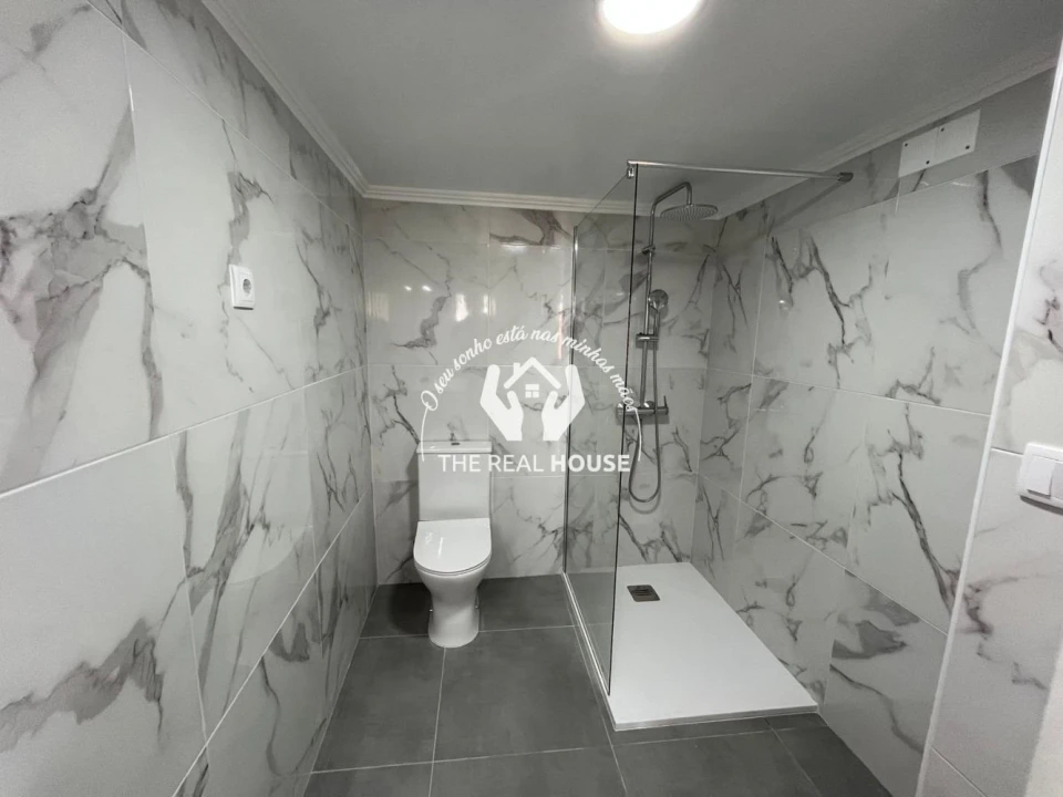 Apartamento T1 para Venda em Funchal (São Pedro) Foto 12