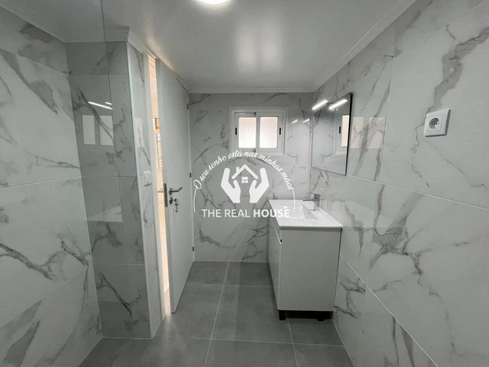 Apartamento T1 para Venda em Funchal (São Pedro) Foto 13