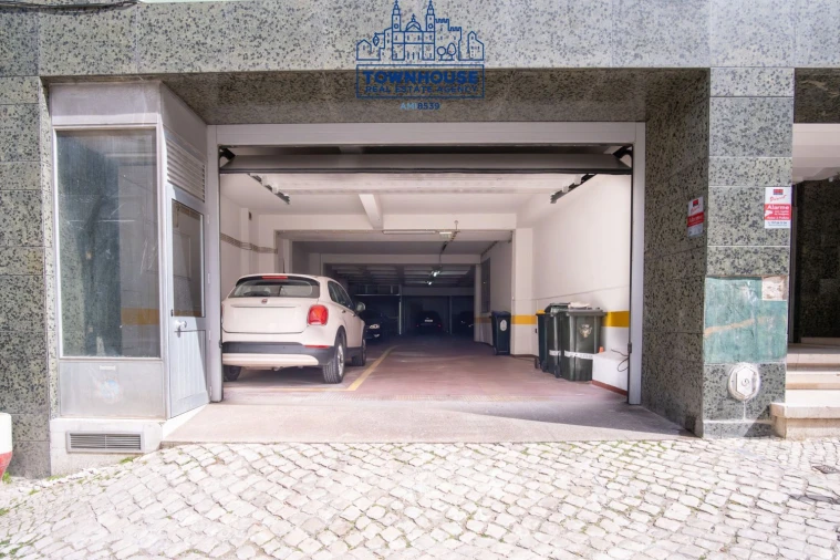 Loja para Arrendamento em Santo António Foto 17