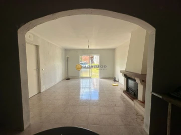 Moradia T2 para Venda em Semide e Rio Vide