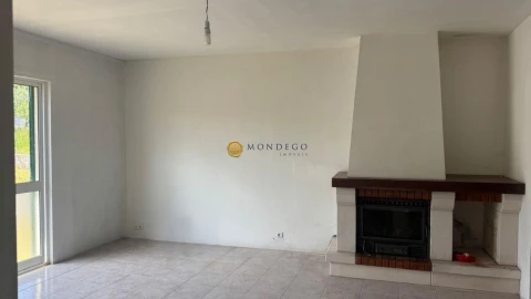 Moradia T2 para Venda em Semide e Rio Vide