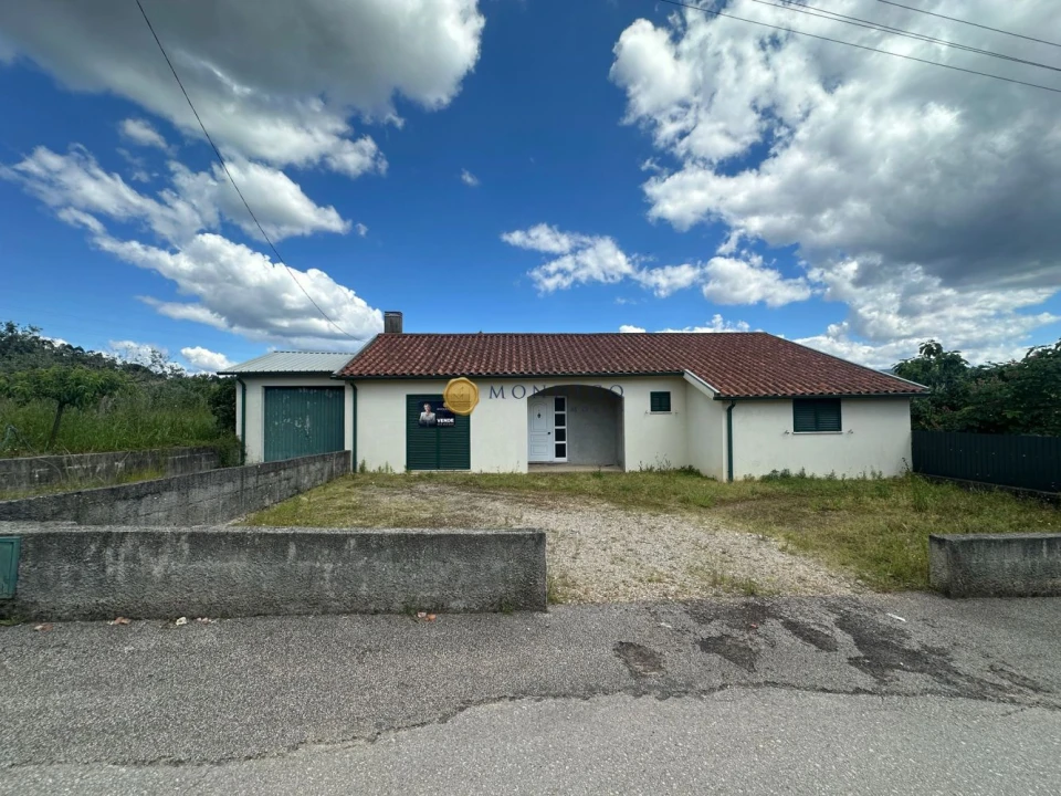 Moradia T2 para Venda em Semide e Rio Vide Foto 1