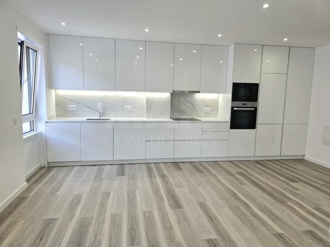 Apartamento T2 para Venda em Nazare Foto 4