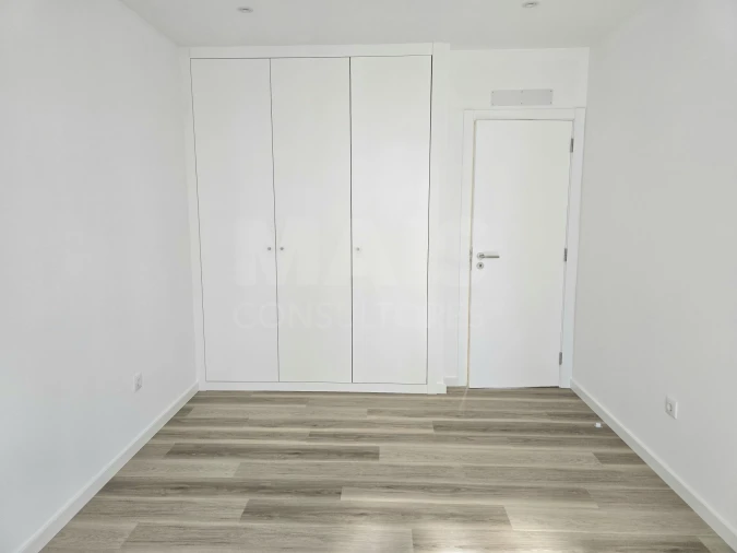 Apartamento T2 para Venda em Nazare Foto 9