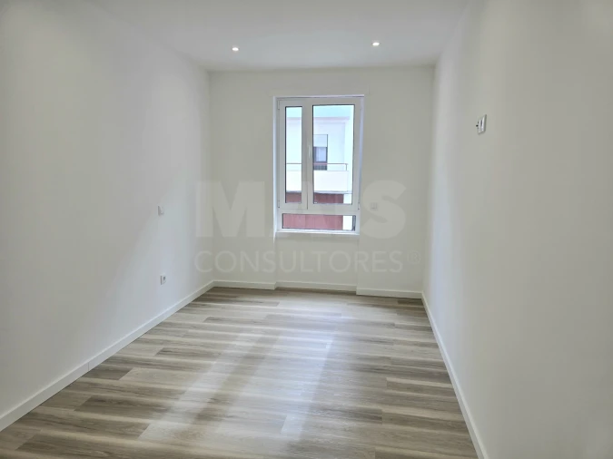 Apartamento T2 para Venda em Nazare Foto 12