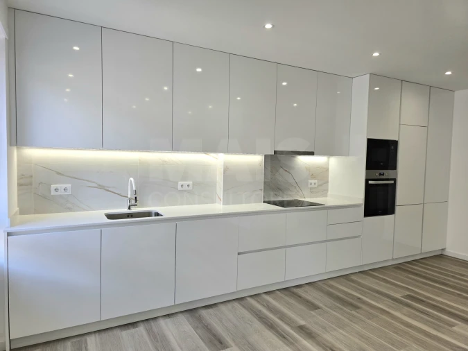 Apartamento T2 para Venda em Nazare Foto 6