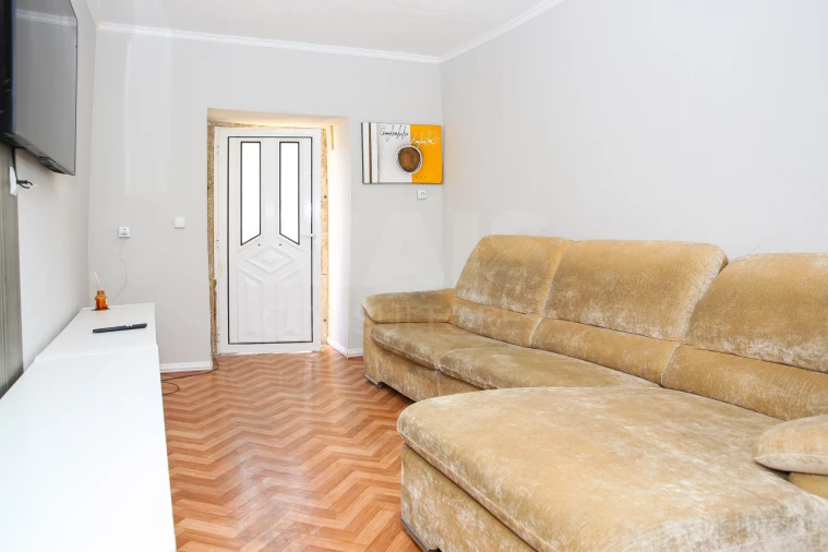 Moradia T2 para Venda em Vila Verde dos Francos Foto 4