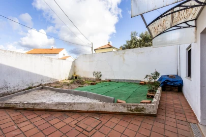 Moradia T4 para Venda em Santa Maria, São Pedro e Sobral da Lagoa