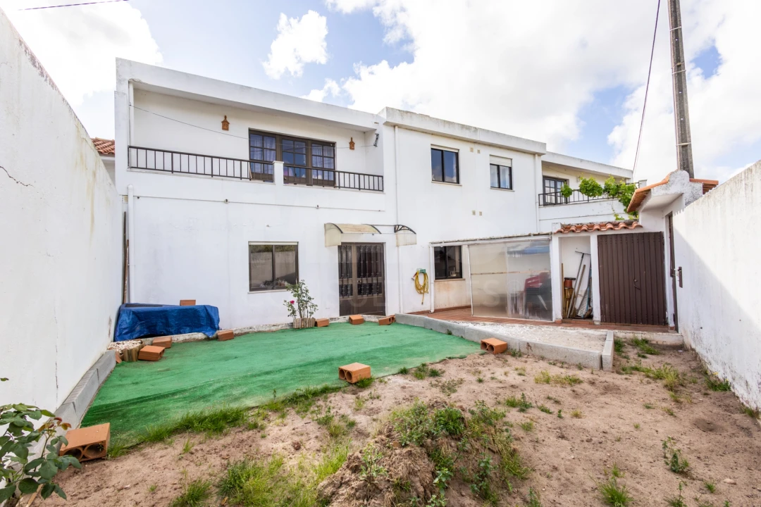 Moradia T4 para Venda em Santa Maria, São Pedro e Sobral da Lagoa Foto 11