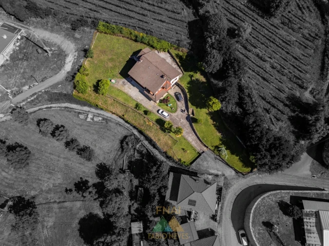 Moradia T4 para Venda em Vilela, São Cosme e São Damião e Sá Foto 7