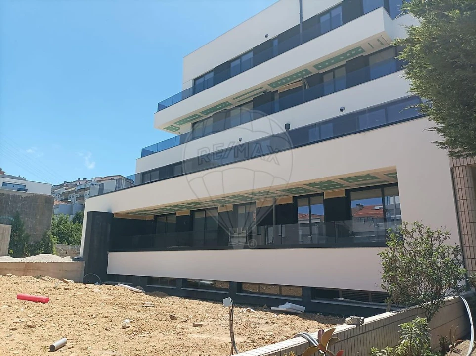 Apartamento T1 para Venda em Mafamude e Vilar do Paraíso Foto 3