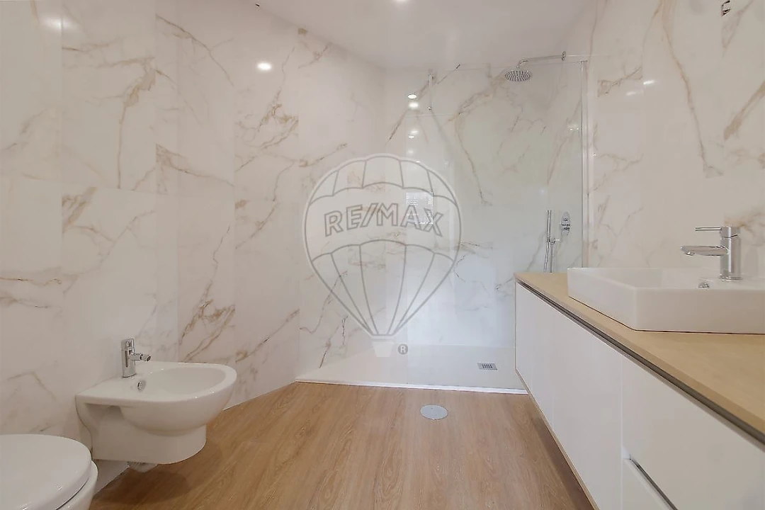 Apartamento T1 para Venda em Mafamude e Vilar do Paraíso Foto 23
