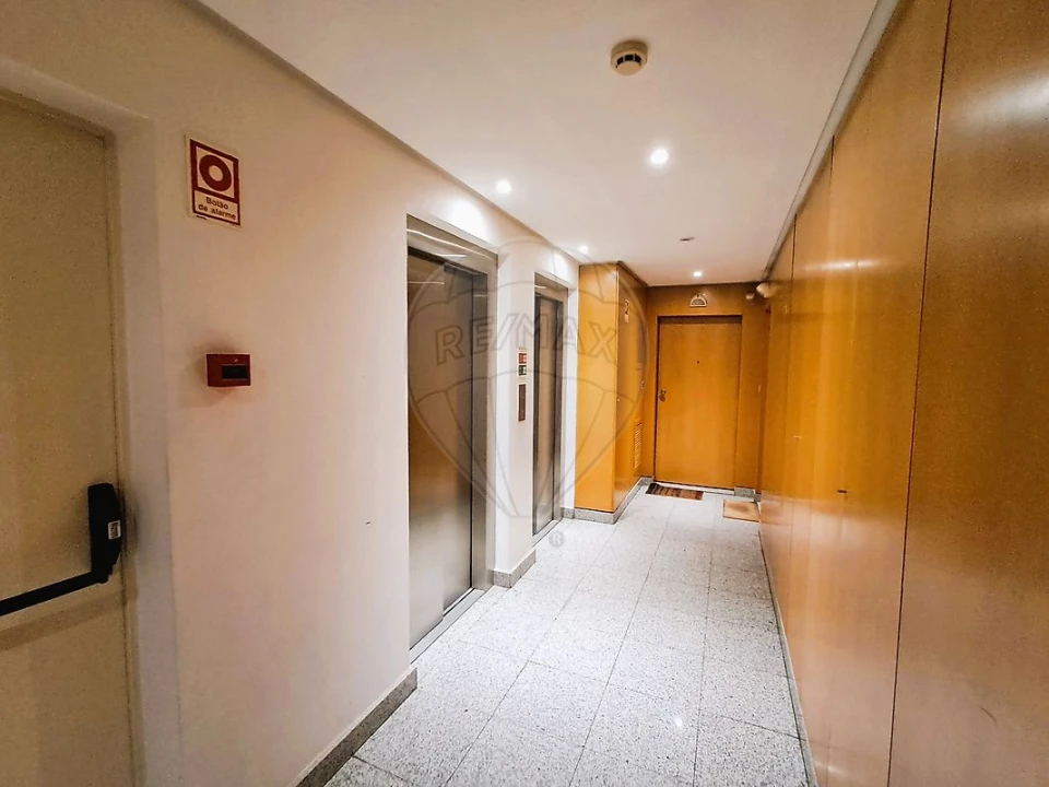 Apartamento T1 para Venda em Marvila Foto 2