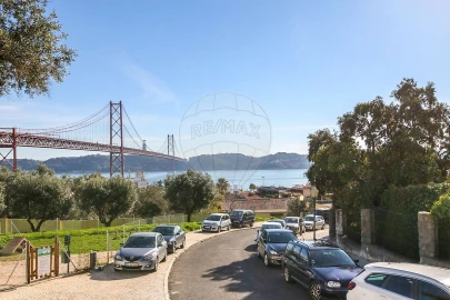 Apartamento T1 para Arrendamento em Alcantara