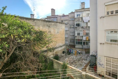Apartamento T1 para Arrendamento em Alcantara