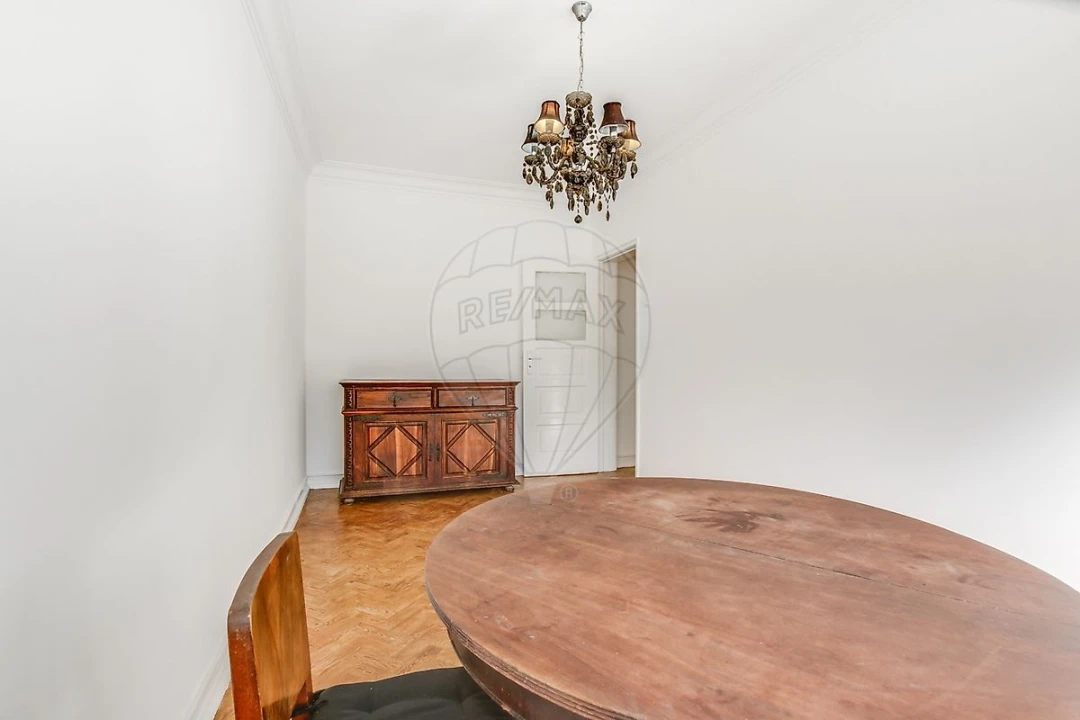 Apartamento T1 para Arrendamento em Alcantara Foto 12