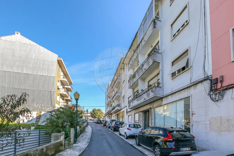 Apartamento T1 para Arrendamento em Alcantara Foto 15