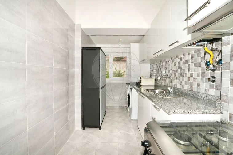 Apartamento T2 para Venda em Almada, Cova da Piedade, Pragal e Cacilhas Foto 7