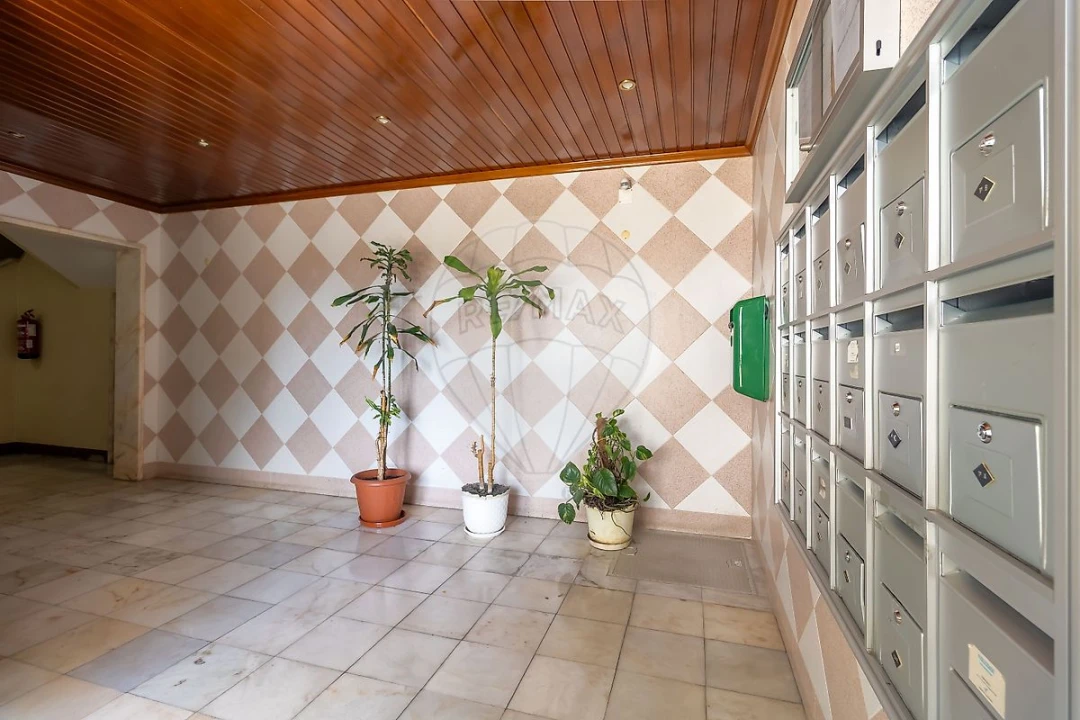 Apartamento T2 para Venda em Vialonga Foto 17