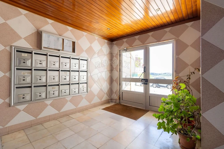Apartamento T2 para Venda em Vialonga Foto 16