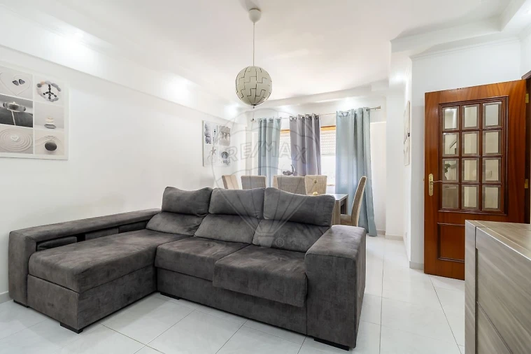Apartamento T2 para Venda em Vialonga Foto 5