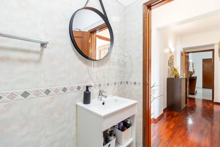 Apartamento T2 para Venda em Vialonga Foto 7
