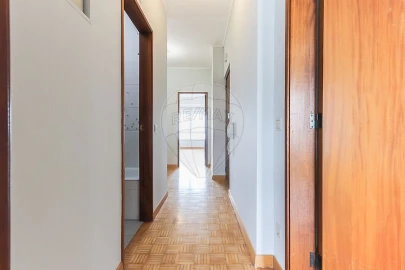 Apartamento T3 para Arrendamento em Moscavide e Portela