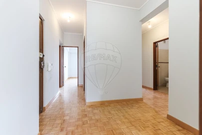 Apartamento T3 para Arrendamento em Moscavide e Portela