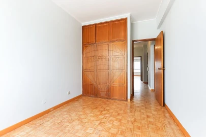 Apartamento T3 para Arrendamento em Moscavide e Portela
