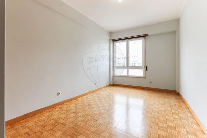 Apartamento T3 para Arrendamento em Moscavide e Portela