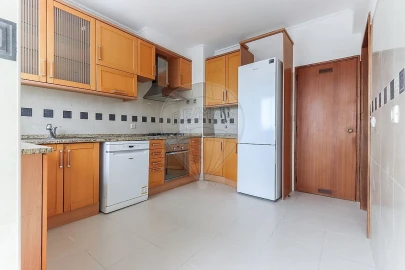 Apartamento T3 para Arrendamento em Moscavide e Portela