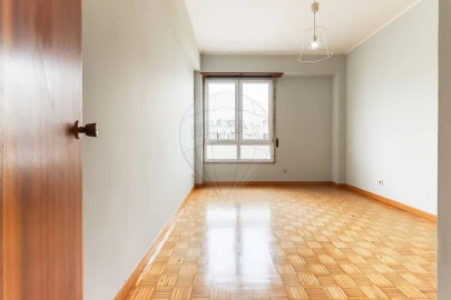 Apartamento T3 para Arrendamento em Moscavide e Portela