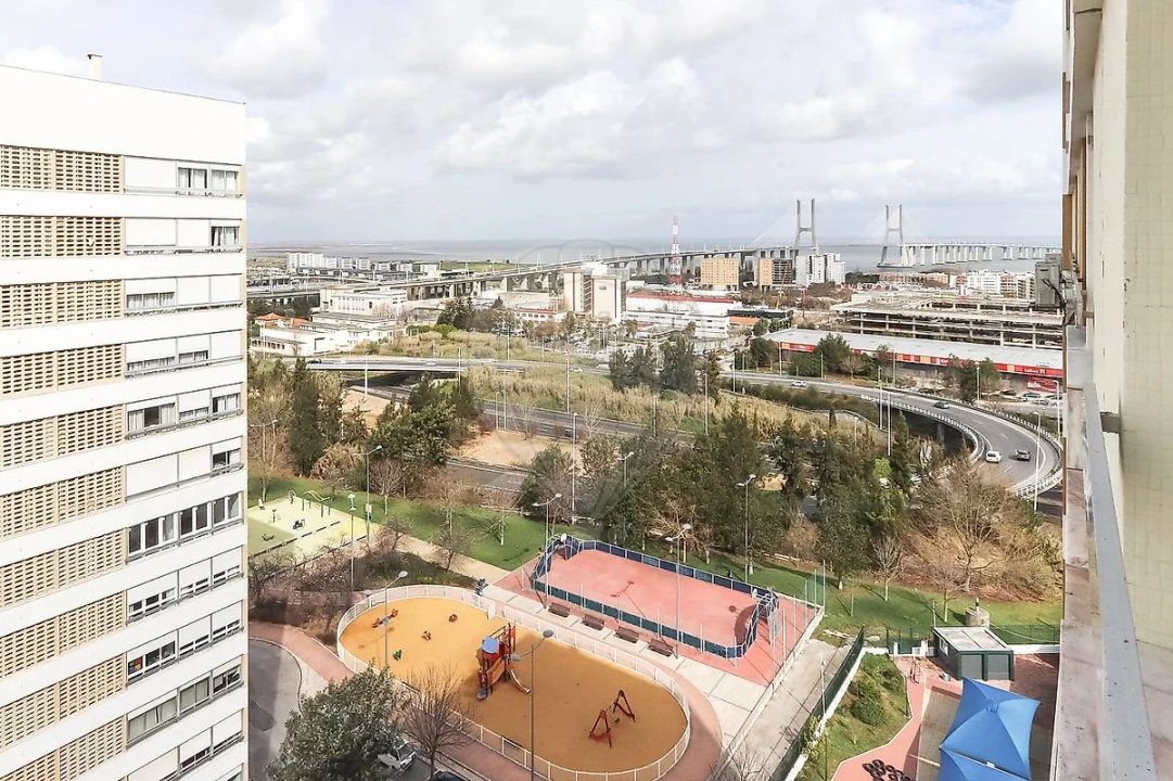 Apartamento T3 para Arrendamento em Moscavide e Portela Foto 28