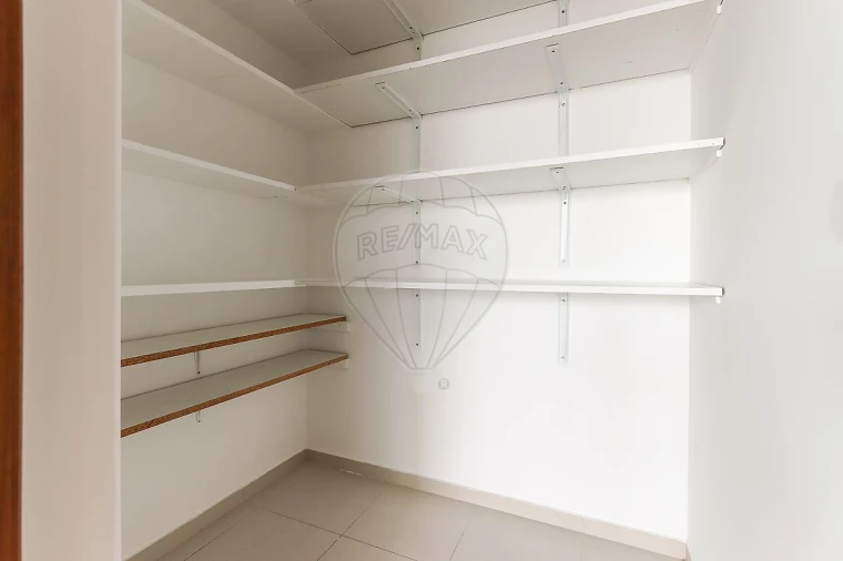 Apartamento T3 para Arrendamento em Moscavide e Portela Foto 18