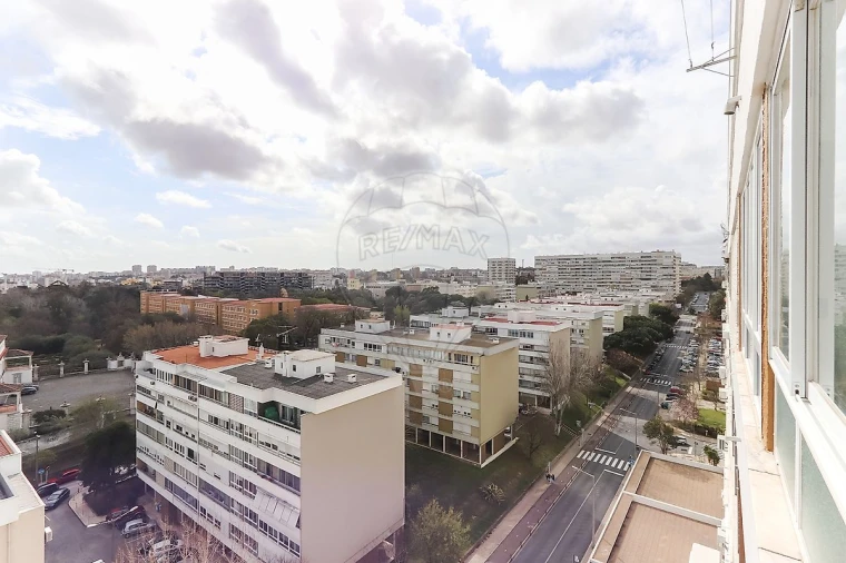 Apartamento T3 para Arrendamento em Moscavide e Portela Foto 30