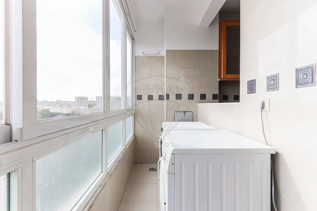Apartamento T3 para Arrendamento em Moscavide e Portela Foto 13