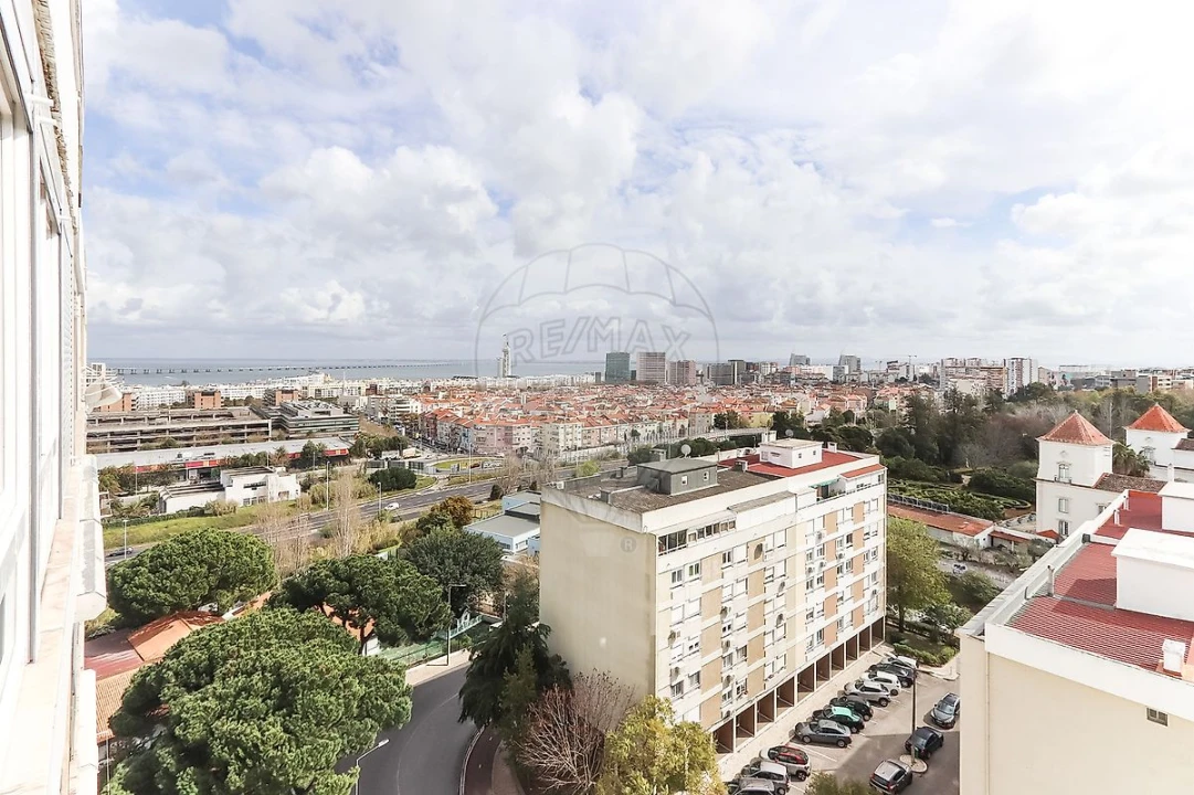 Apartamento T3 para Arrendamento em Moscavide e Portela Foto 25