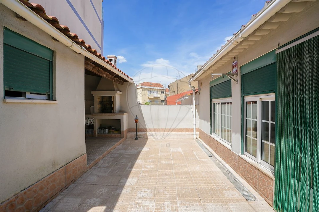 Moradia T2 para Venda em Santa Iria de Azoia, São João da Talha e Bobadela Foto 23